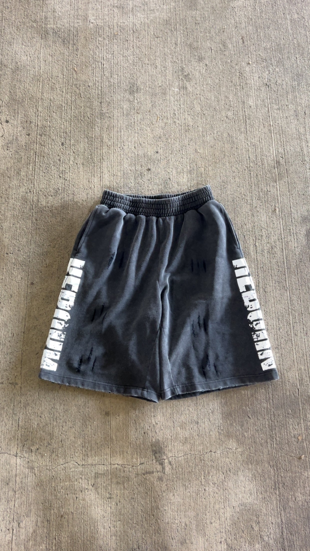 Survivor shorts(Black)